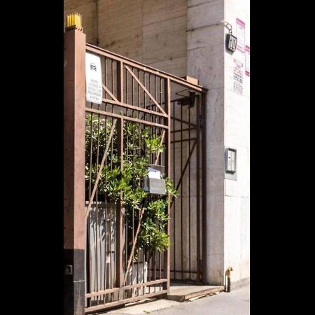 Joivy Exclusive Apt For 4 In Navigli Near Parks มิลาน ภายนอก รูปภาพ