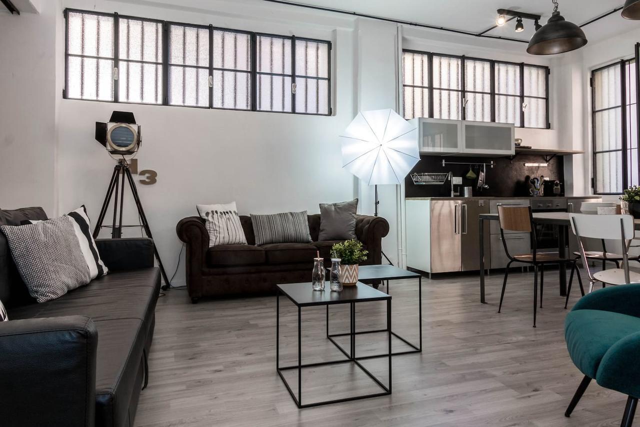Joivy Exclusive Apt For 4 In Navigli Near Parks มิลาน ภายนอก รูปภาพ