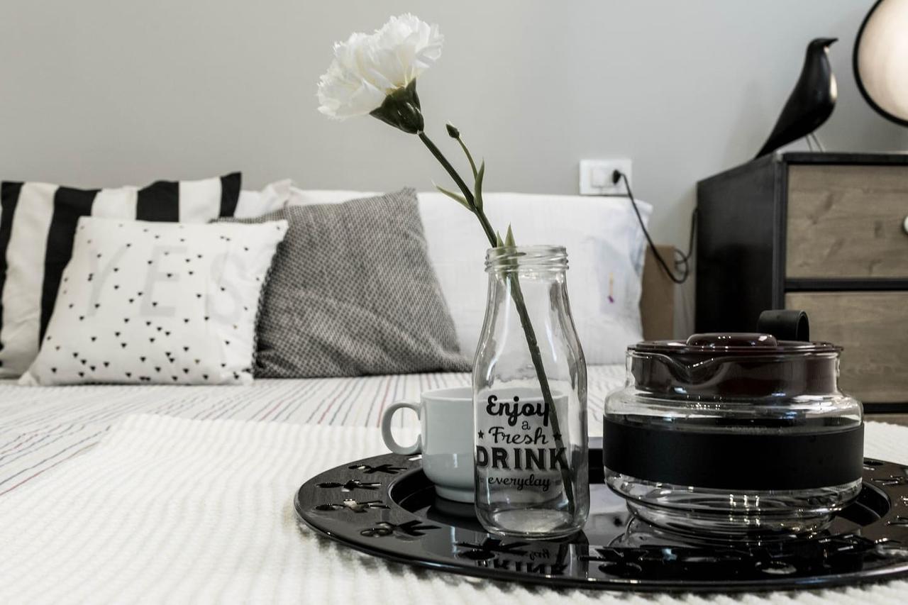 Joivy Exclusive Apt For 4 In Navigli Near Parks มิลาน ภายนอก รูปภาพ