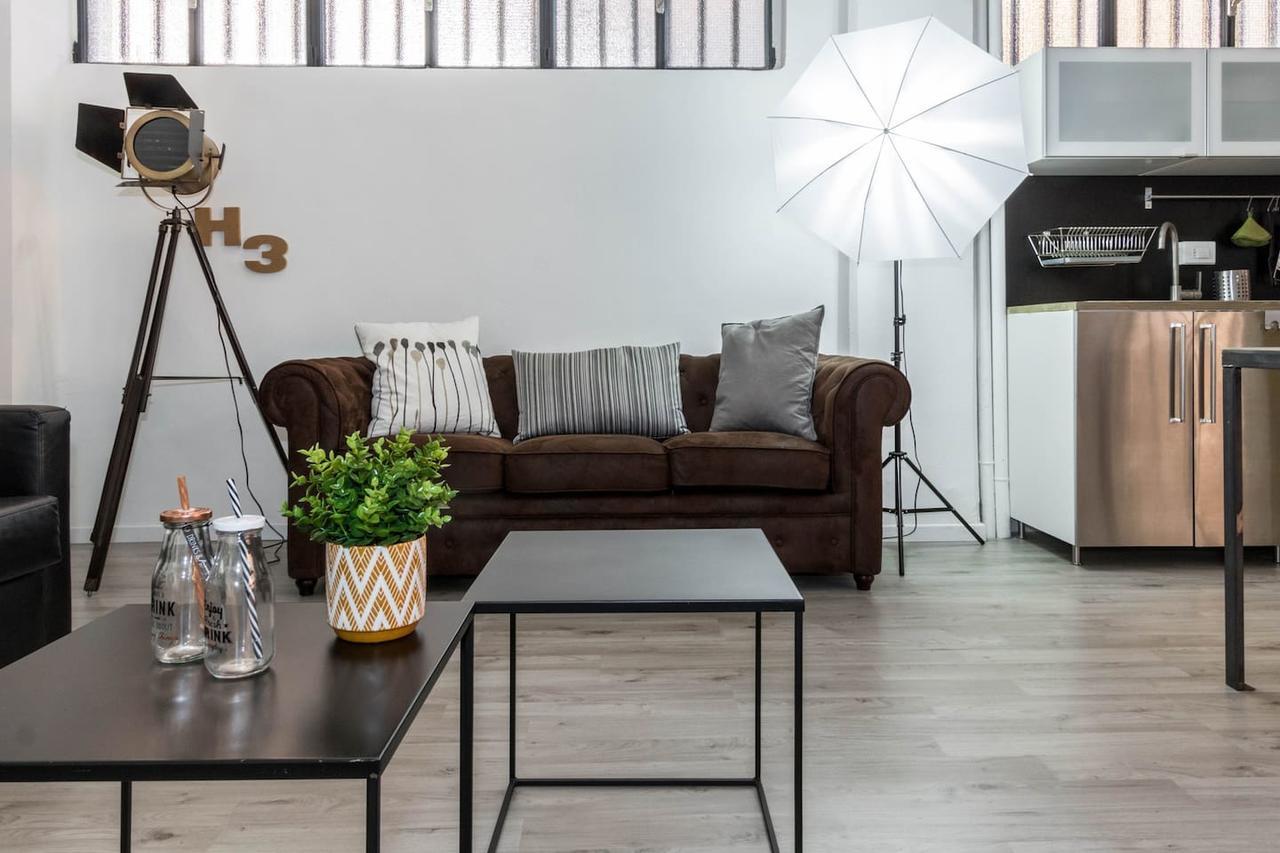Joivy Exclusive Apt For 4 In Navigli Near Parks มิลาน ภายนอก รูปภาพ