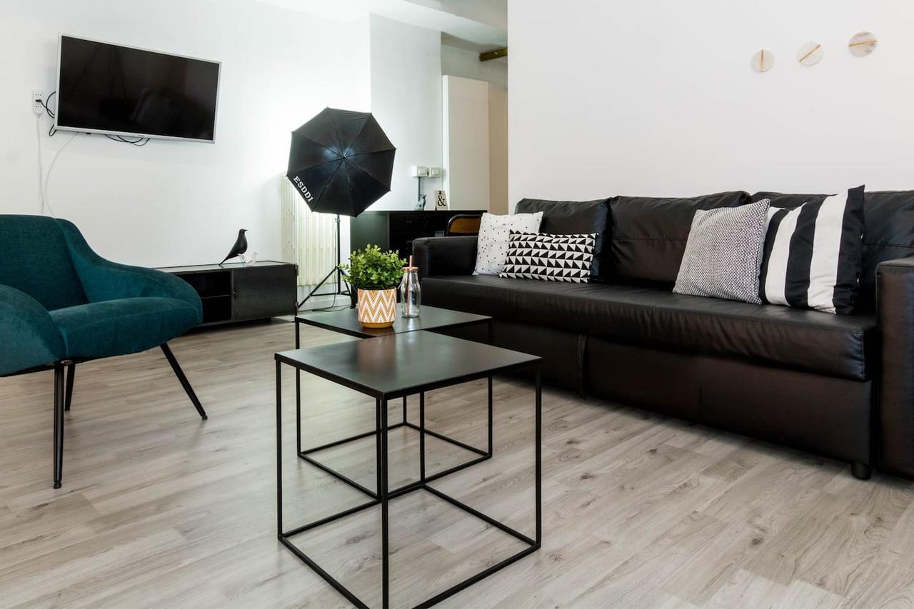 Joivy Exclusive Apt For 4 In Navigli Near Parks มิลาน ภายนอก รูปภาพ